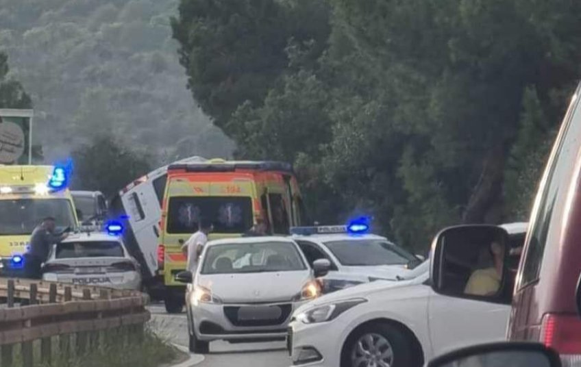 U teškoj nesreći kod Tara poginuo 26-godišnji mladić, tri osobe su ozlijeđene!